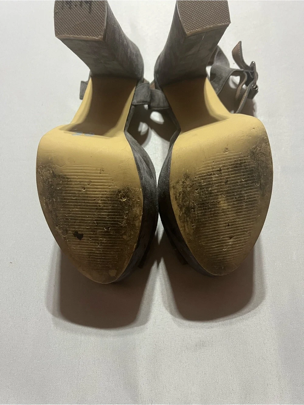 Steve Madden Women’s 10 Gray Suede Platform 6” Heel Sandals with Ankle Strap